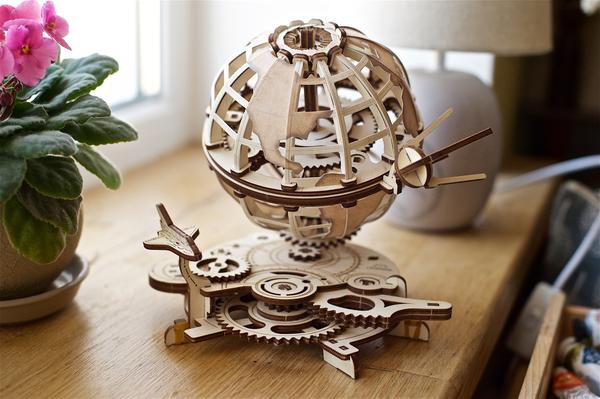 UGears Globus Model