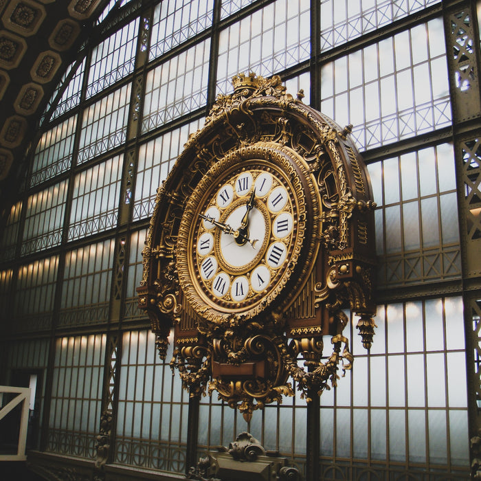 Timeless Beauty: Exploring the Aesthetics of Antique Clocks